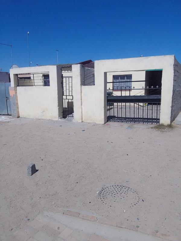 4 Bedroom Property for Sale in Crossroads Western Cape